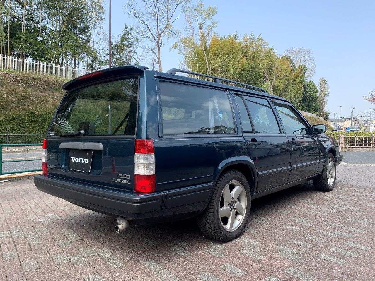 VOLVO ボルボ 940 クラシック 最終型LEDライト付 リアスポイラー VOLVO ボルボ 940 クラシック 最終型LEDライト付 リアスポイラー
